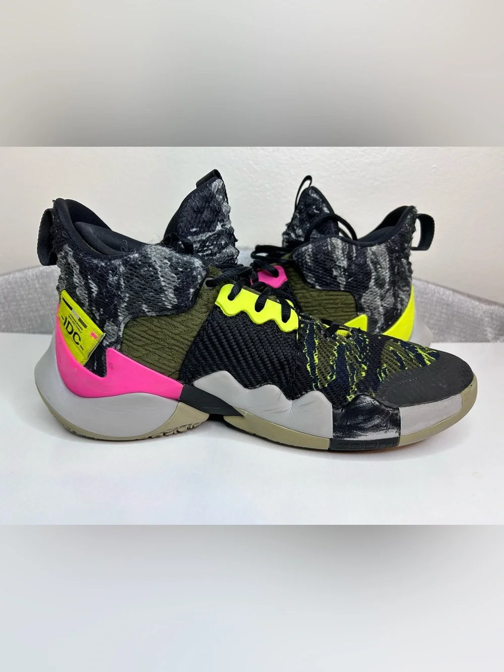 Jordan Why Not Zer0.3 Russell Westbrook Men’s 12 Multicolor Basketball Shoes